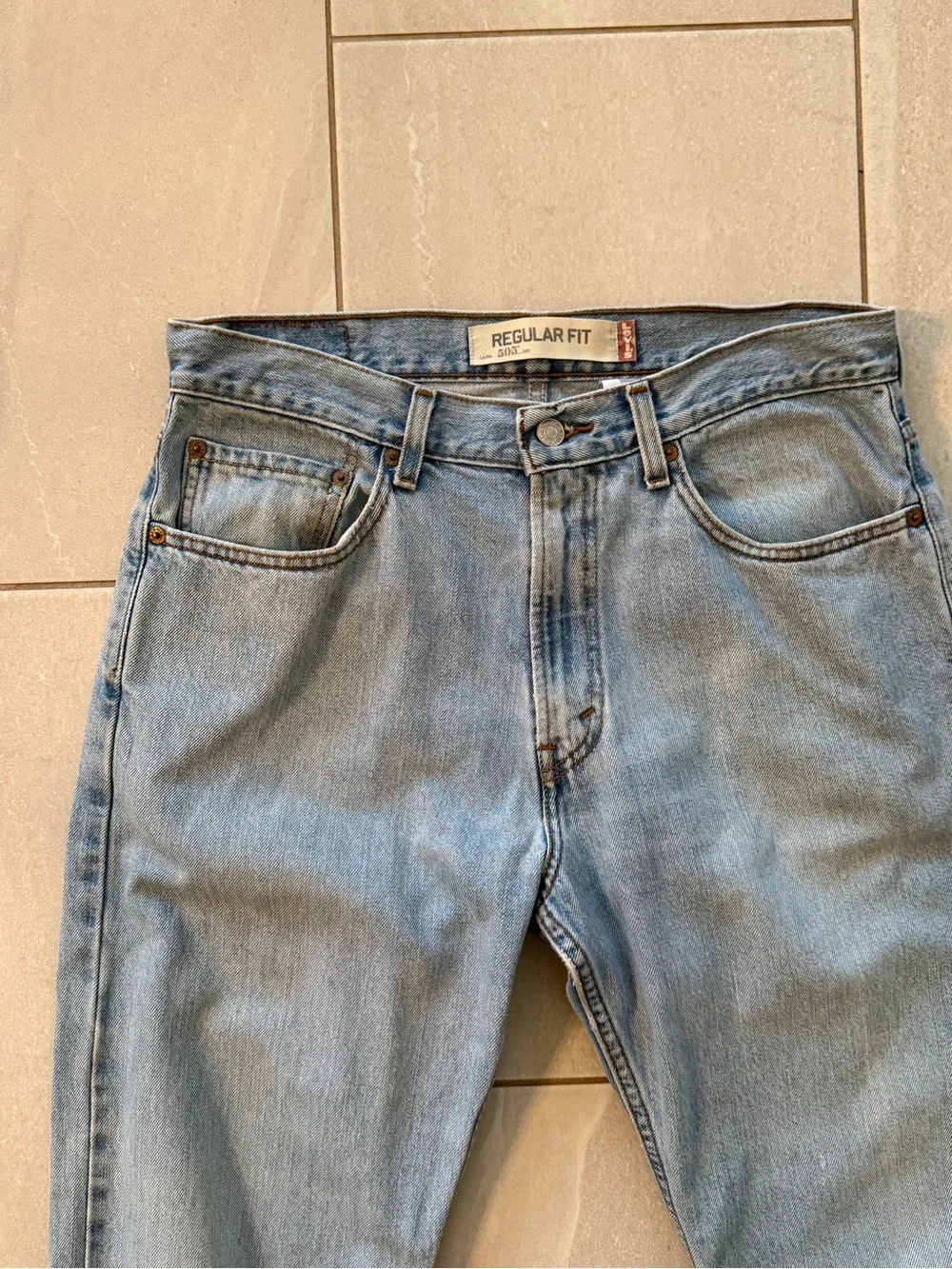 Levi’s 505 Men’s Jeans 33x30 Regular Fit Straight Leg Light Wash Denim